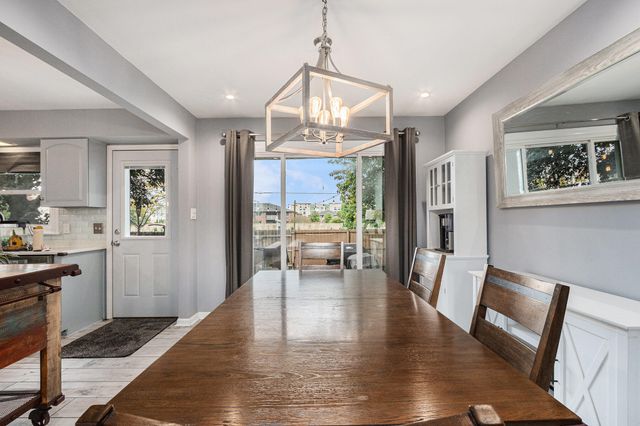 8838 Madison Court, Munster, IN 46321