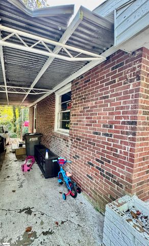 21 Foxhall Road, Greenville, SC 29605