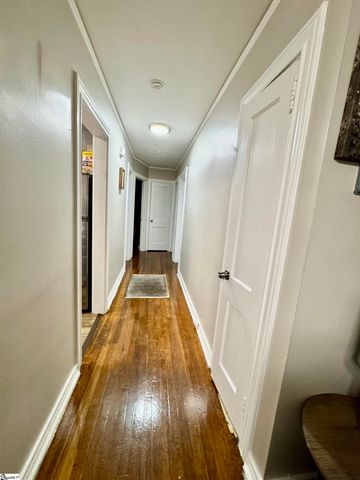 21 Foxhall Road, Greenville, SC 29605