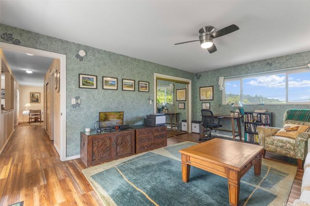 3820 Old Pali Road, Honolulu, HI 96817