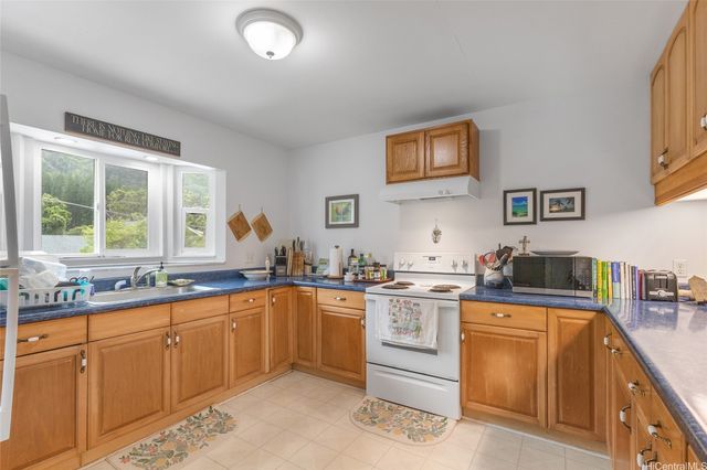 3820 Old Pali Road, Honolulu, HI 96817