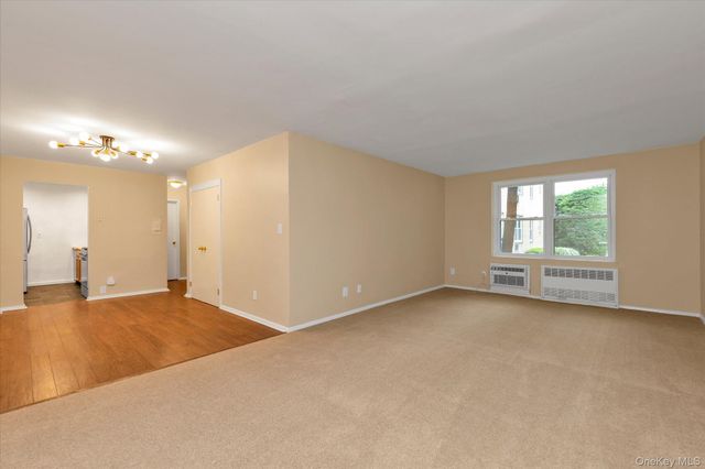 490 Atlantic Avenue 114, East Rockaway, NY 11518