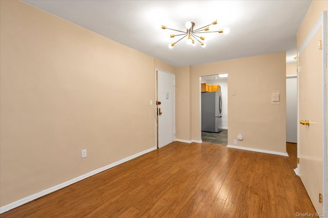 490 Atlantic Avenue 114, East Rockaway, NY 11518