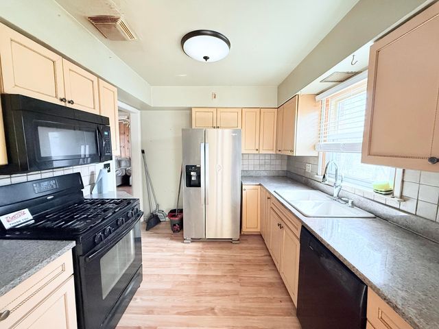 2716 Gull Road, Kalamazoo City, MI 49048