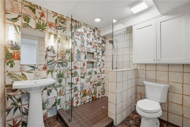 71 Parkway, Eureka Springs, AR 72632