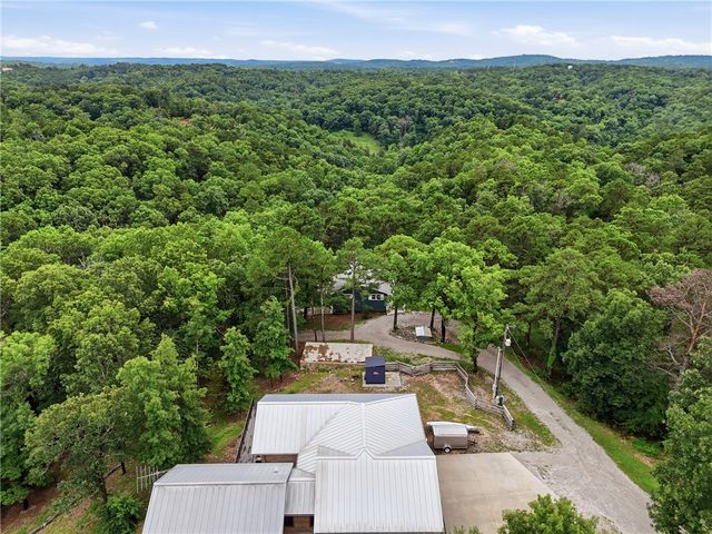 71 Parkway, Eureka Springs, AR 72632