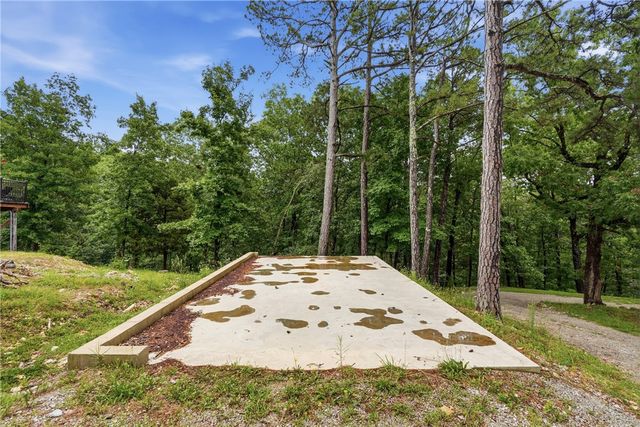 71 Parkway, Eureka Springs, AR 72632