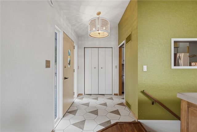 71 Parkway, Eureka Springs, AR 72632