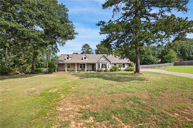 2920 Highland Drive, Russellville, AR 72802