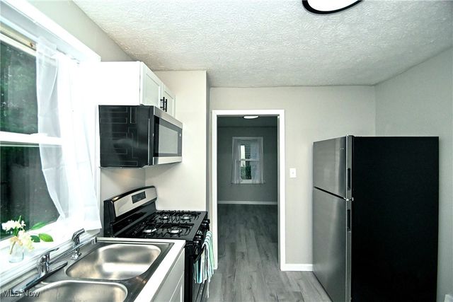 542 Montgomery Street, Akron, OH 44305