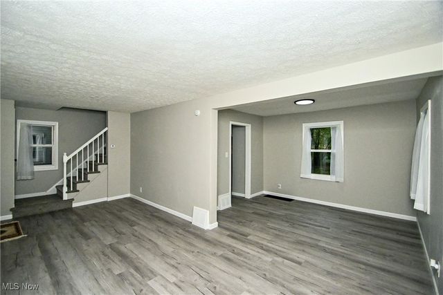 542 Montgomery Street, Akron, OH 44305