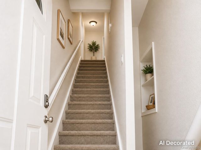 215 Willis Avenue 1st Fl, Mineola, NY 11501