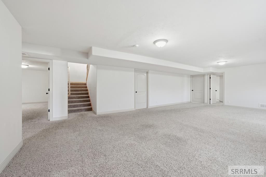 Image 18 of property listing at 614 Eaglewood Drive, Rexburg, ID 83440