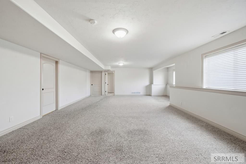 Image 19 of property listing at 614 Eaglewood Drive, Rexburg, ID 83440