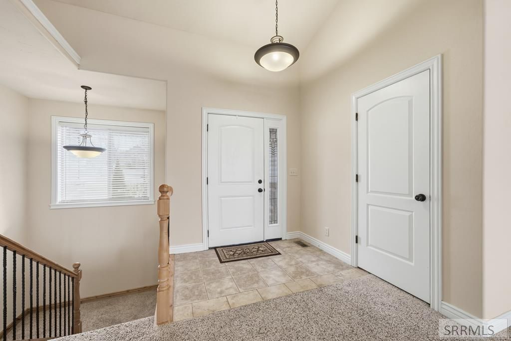 Image 2 of property listing at 614 Eaglewood Drive, Rexburg, ID 83440