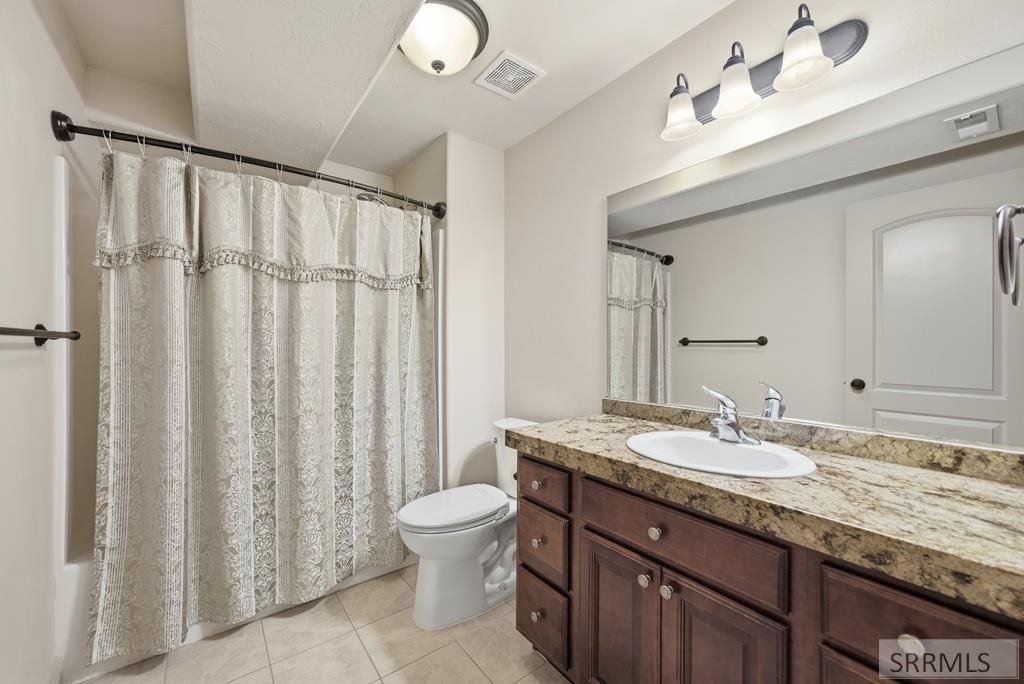 Image 24 of property listing at 614 Eaglewood Drive, Rexburg, ID 83440