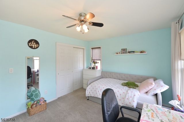 21 Split Rock Rd, North Haledon Boro, NJ 07508