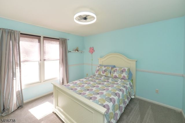 21 Split Rock Rd, North Haledon Boro, NJ 07508