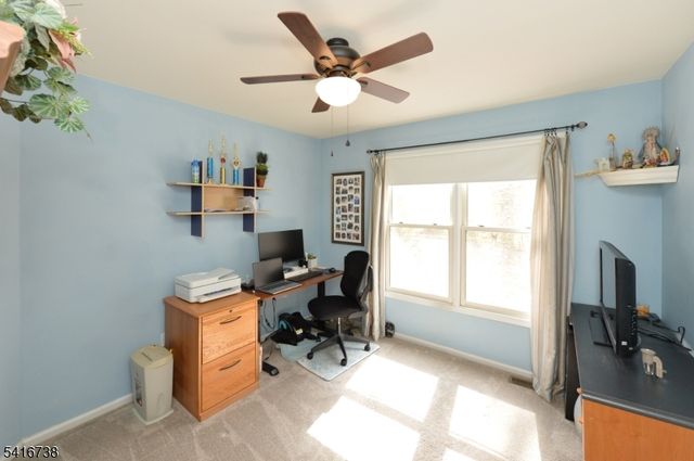 21 Split Rock Rd, North Haledon Boro, NJ 07508