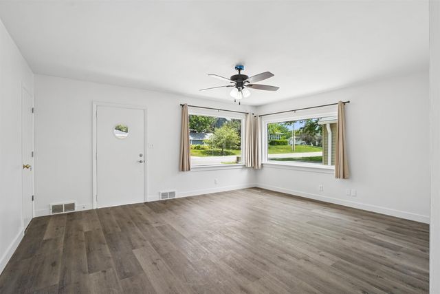 716 W 18th Street, Cedar Falls, IA 50613