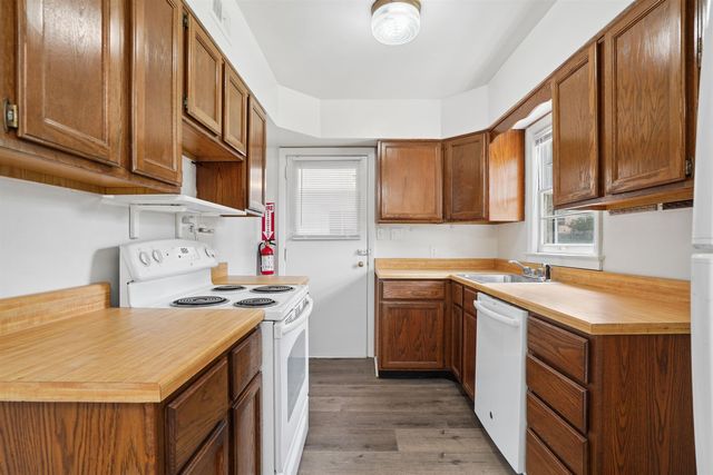 716 W 18th Street, Cedar Falls, IA 50613
