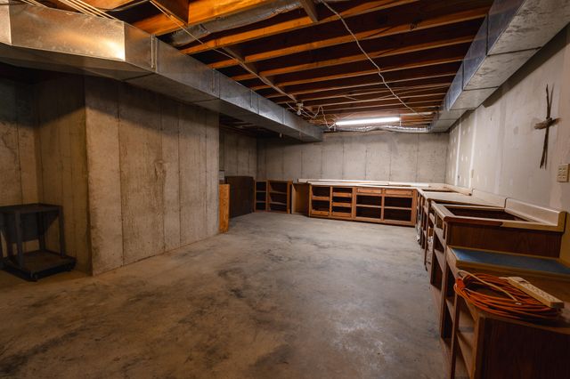 5506 County Road 9100, West Plains, MO 65775