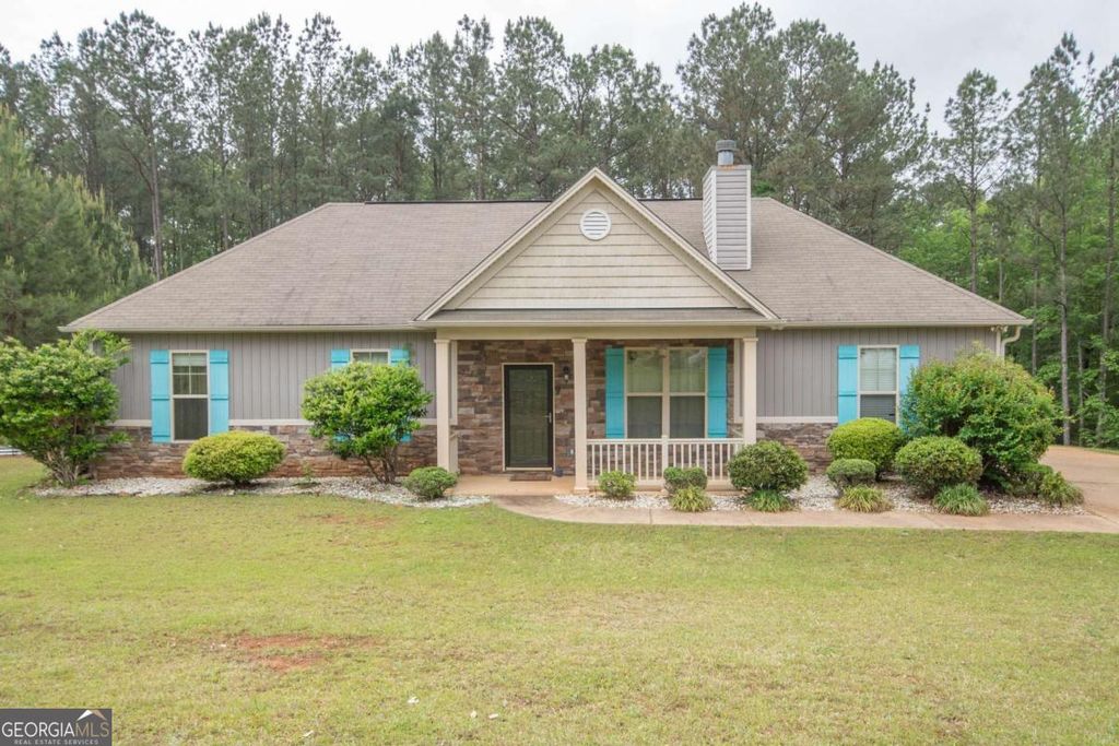 161 Edgemont Court, Lagrange, GA 30240