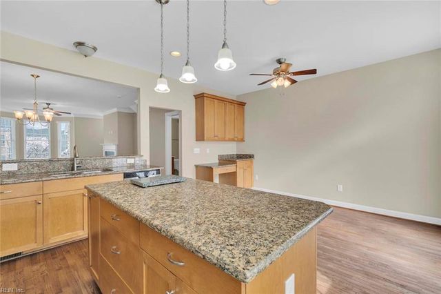 112 Peyton Randolph DR, Yorktown, VA 23692