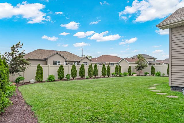 1995 Craftsman Avenue, Bourbonnais, IL 60914