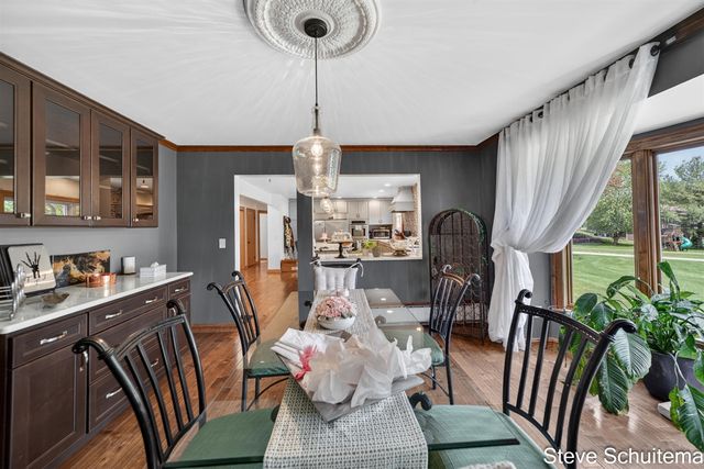 3109 S Bluff Court, Hudsonville, MI 49426