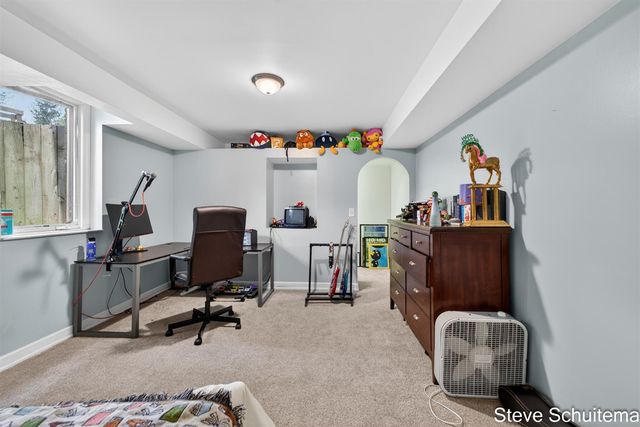 3109 S Bluff Court, Hudsonville, MI 49426
