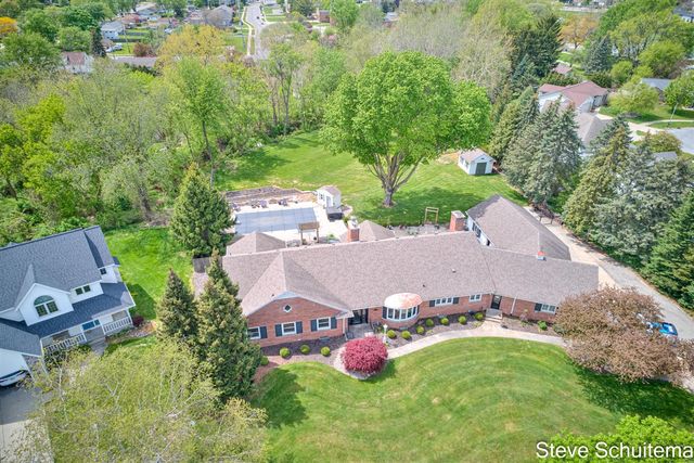 3109 S Bluff Court, Hudsonville, MI 49426