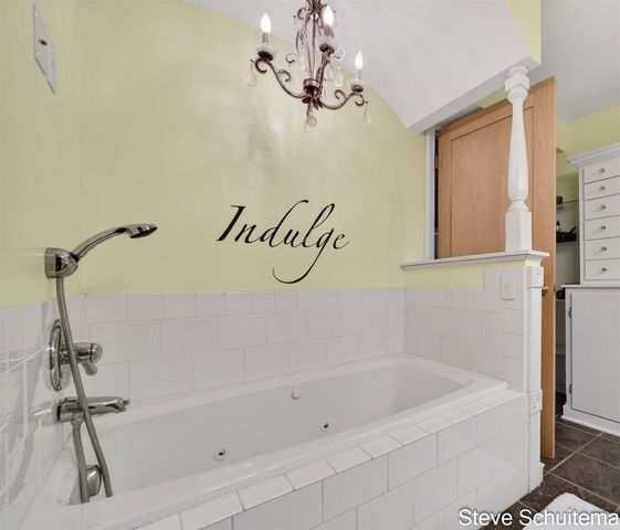 3109 S Bluff Court, Hudsonville, MI 49426