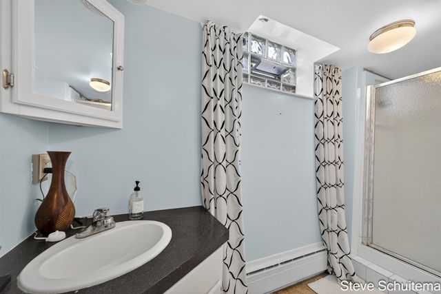 3109 S Bluff Court, Hudsonville, MI 49426