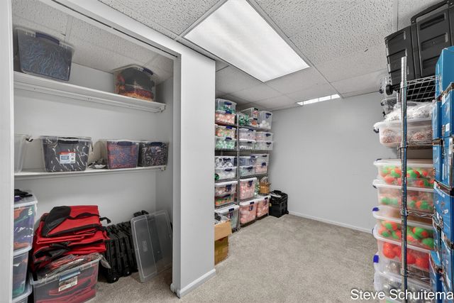 3109 S Bluff Court, Hudsonville, MI 49426