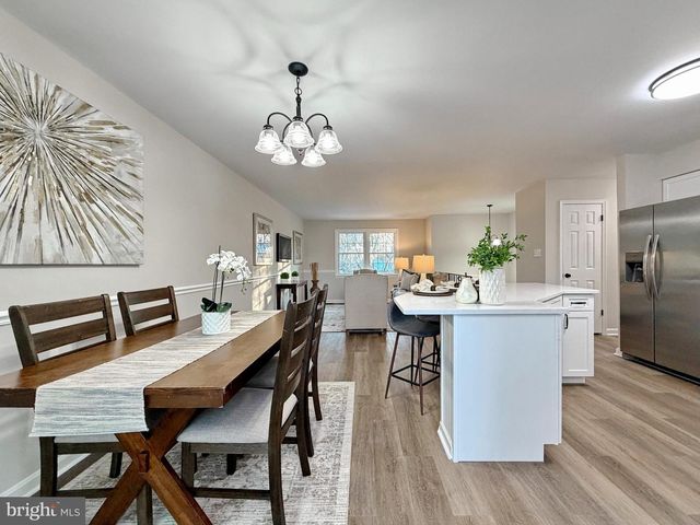 6887 KANGAROO DR, Waldorf, MD 20603