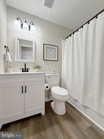 6887 KANGAROO DR, Waldorf, MD 20603