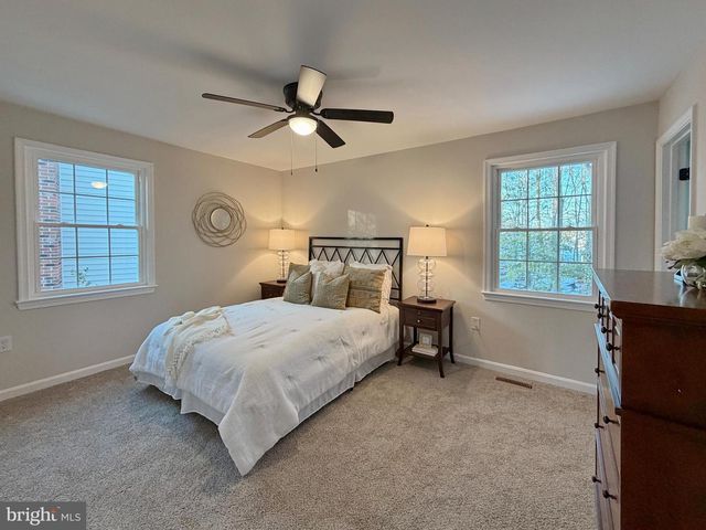 6887 KANGAROO DR, Waldorf, MD 20603