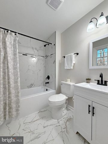 6887 KANGAROO DR, Waldorf, MD 20603