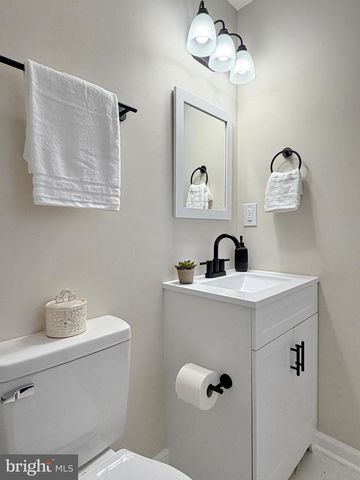 6887 KANGAROO DR, Waldorf, MD 20603