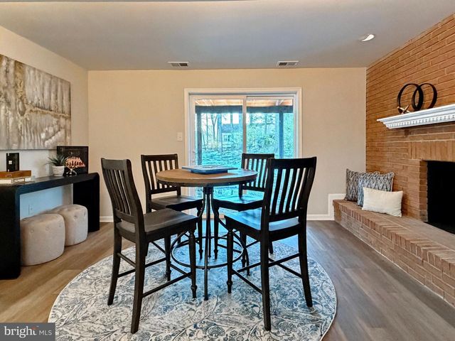 6887 KANGAROO DR, Waldorf, MD 20603