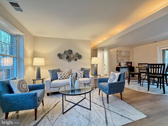 6887 KANGAROO DR, Waldorf, MD 20603