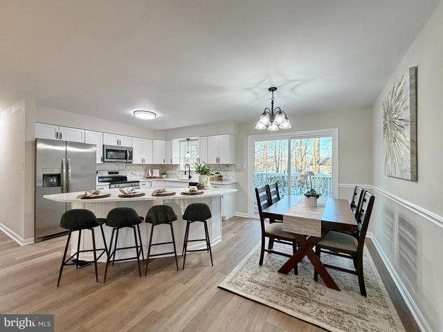 6887 KANGAROO DR, Waldorf, MD 20603