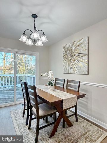 6887 KANGAROO DR, Waldorf, MD 20603