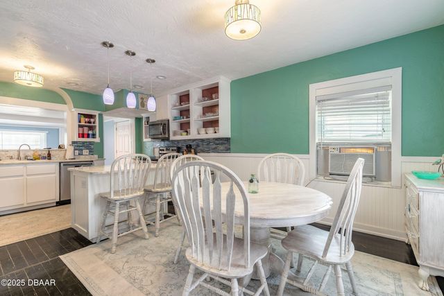 129 S Wild Olive Avenue, Daytona Beach, FL 32118