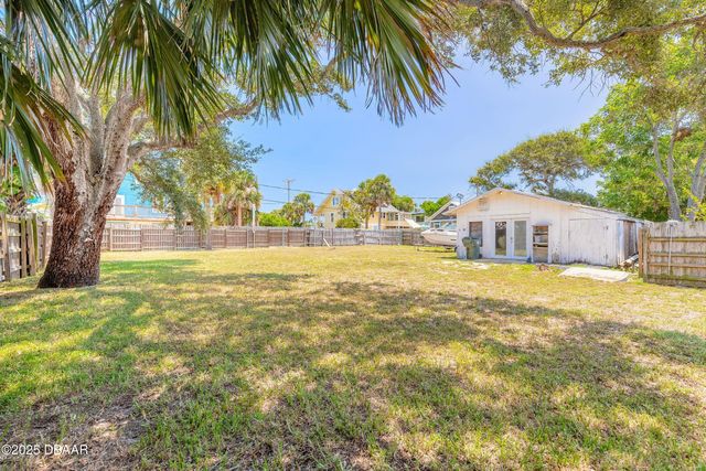 129 S Wild Olive Avenue, Daytona Beach, FL 32118