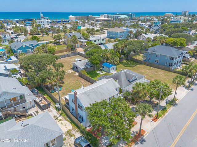 129 S Wild Olive Avenue, Daytona Beach, FL 32118