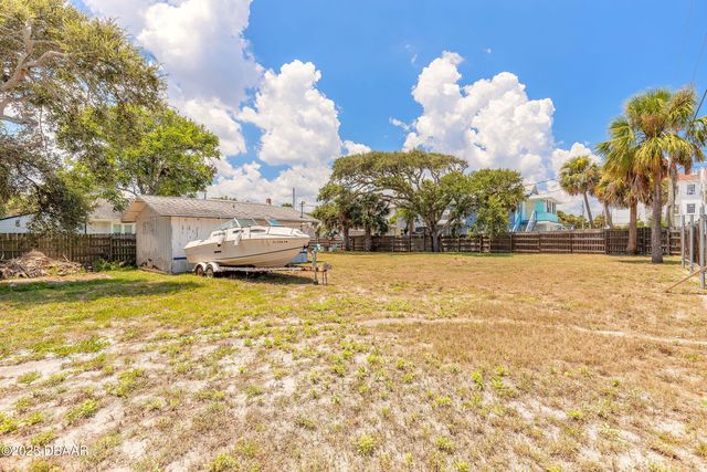 129 S Wild Olive Avenue, Daytona Beach, FL 32118