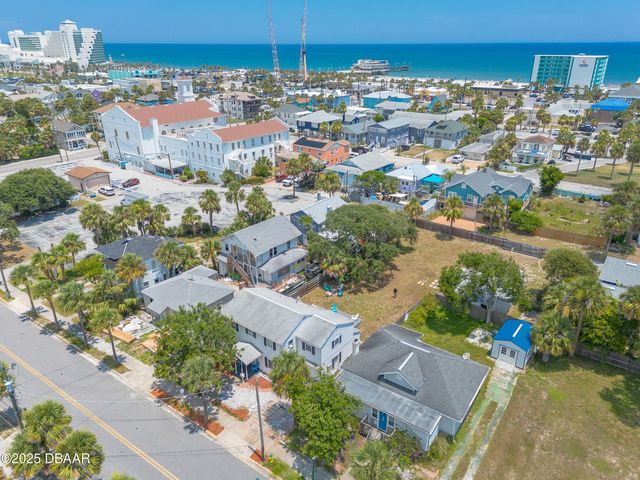 129 S Wild Olive Avenue, Daytona Beach, FL 32118