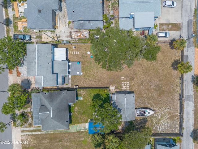 129 S Wild Olive Avenue, Daytona Beach, FL 32118